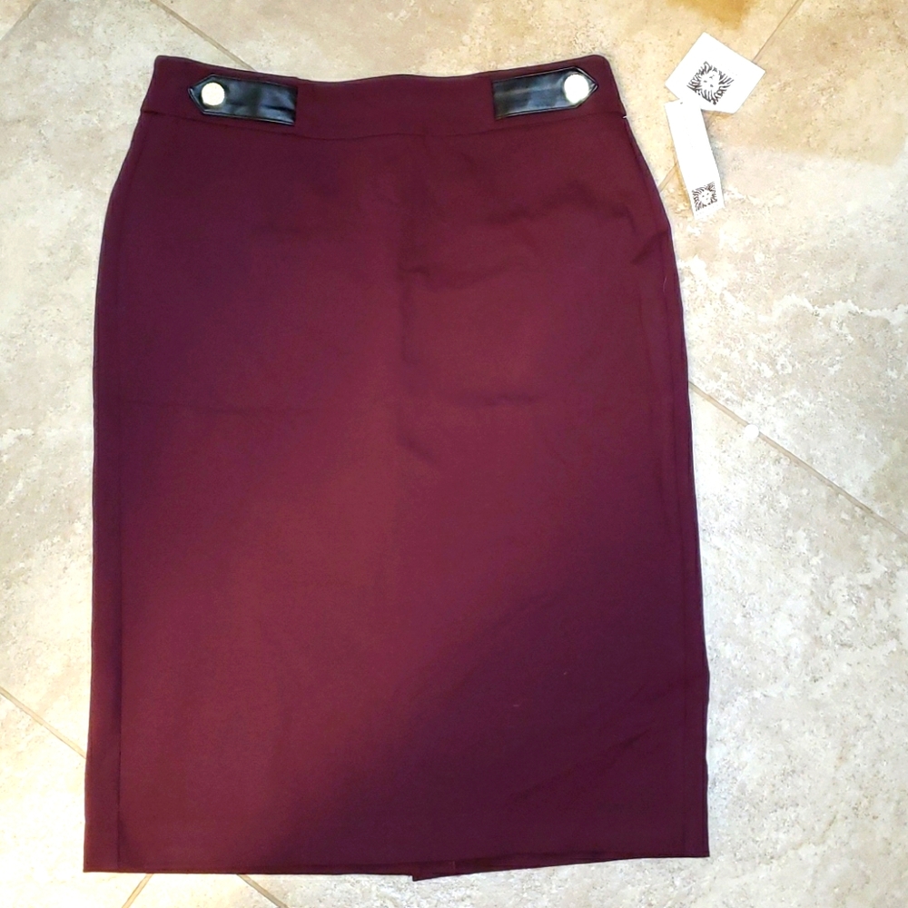 NWT WOMENS PENCIL SKIRTAnne klein maroon s…